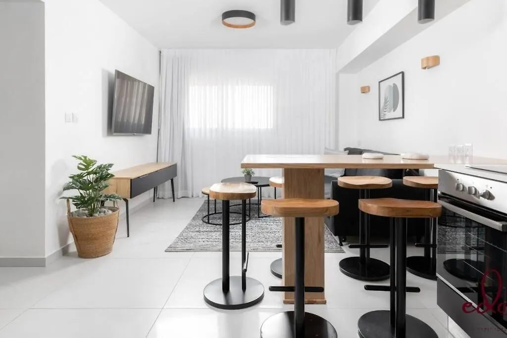 דירה משפחתית מרווחת 50 מטר מהים - By Edom Apartment Eilat