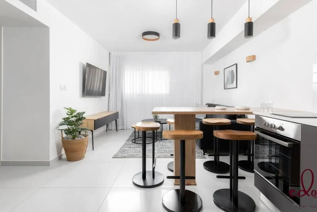 דירה משפחתית מרווחת 50 מטר מהים - By Edom Apartment Eilat